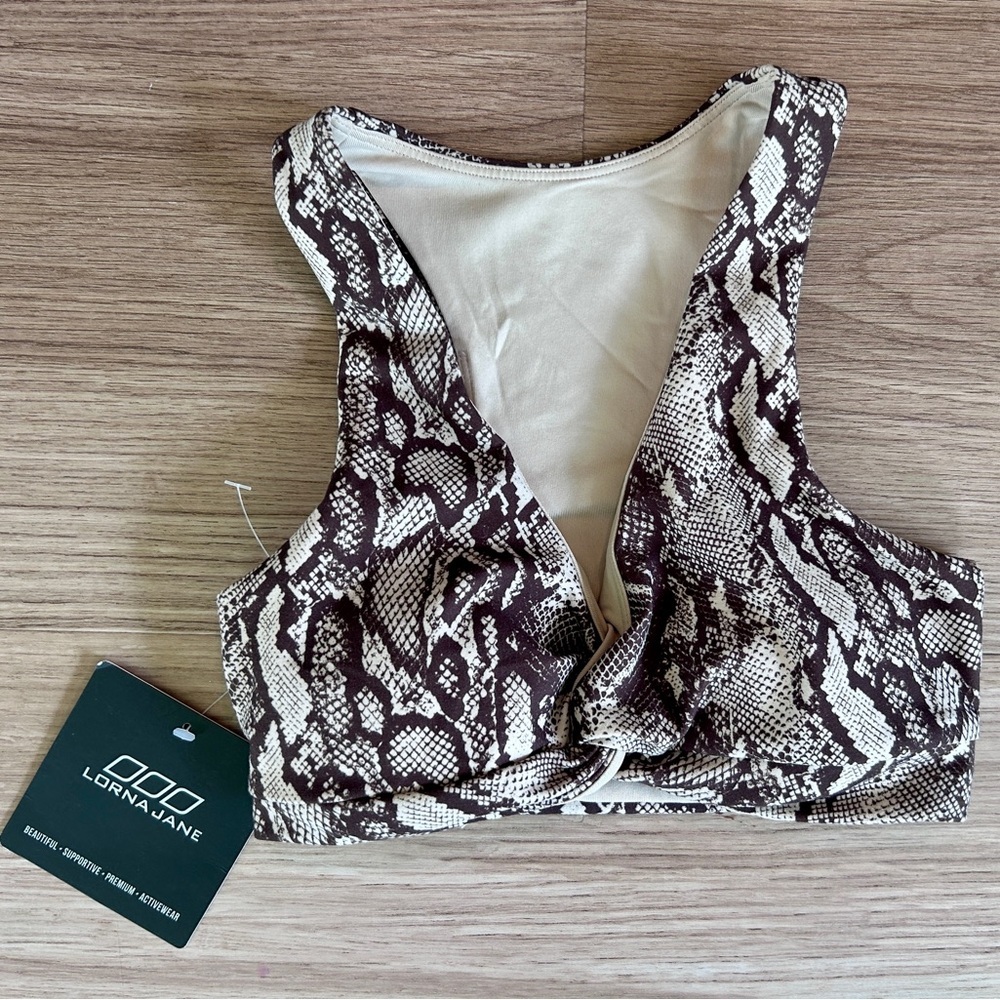 Lorna Jane Viper Sports Bra XS Viper Print NWT $70 - Picture 2 of 11